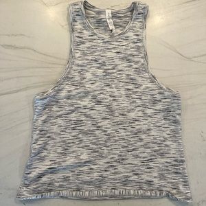 Lululemon tank size 4